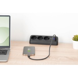Digitus 3-Drożna Biurowa Listwa Zasilająca Z 2 Złączami Usb-A I 1 Złączem Usb-C, Czarna